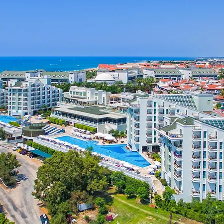 Ξενοδοχείο Royal Atlantis &