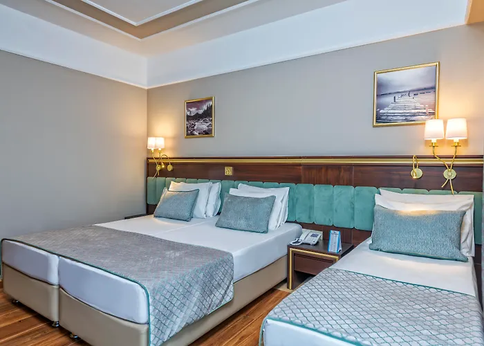 Отель Royal Atlantis & 5*