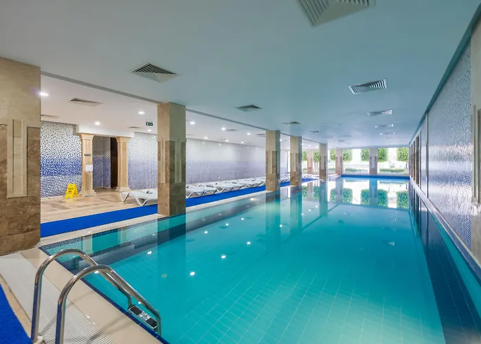 Отель Royal Atlantis & 5*