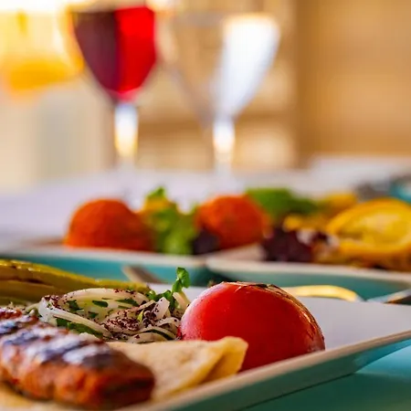 מלון Royal Atlantis &