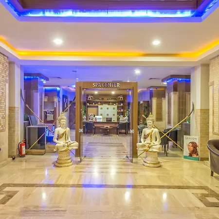 Royal Atlantis & מלון