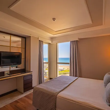 فندق Royal Atlantis & 5*
