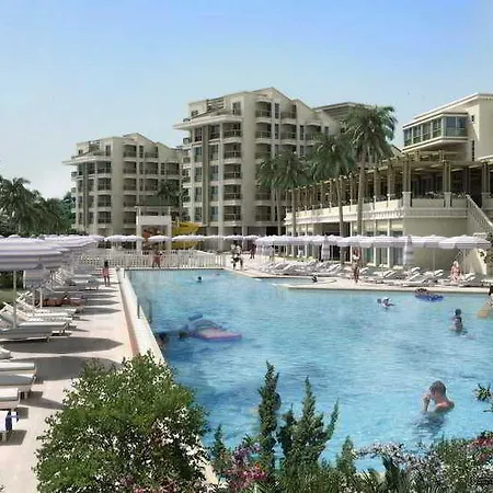 فندق Royal Atlantis & 5*