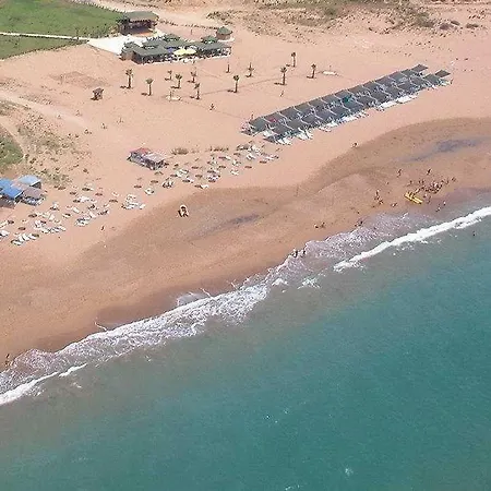 فندق Royal Atlantis &