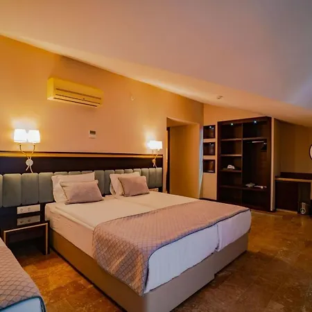 فندق Royal Atlantis &
