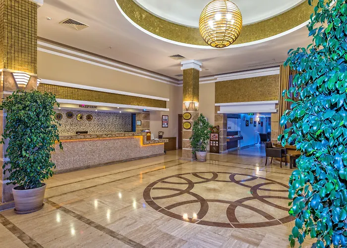 Royal Atlantis & Hotel