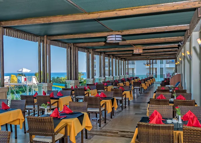 Royal Atlantis & 5* Сіде