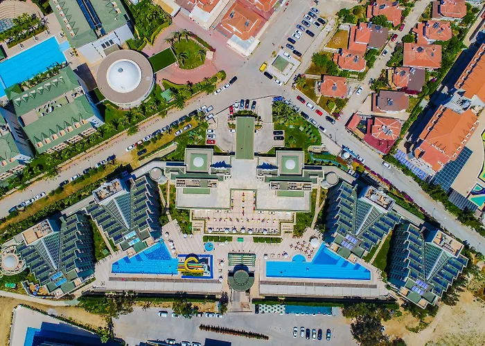 Royal Atlantis & Готель