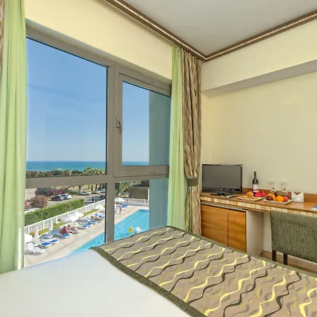 Royal Atlantis & Hotel 5*