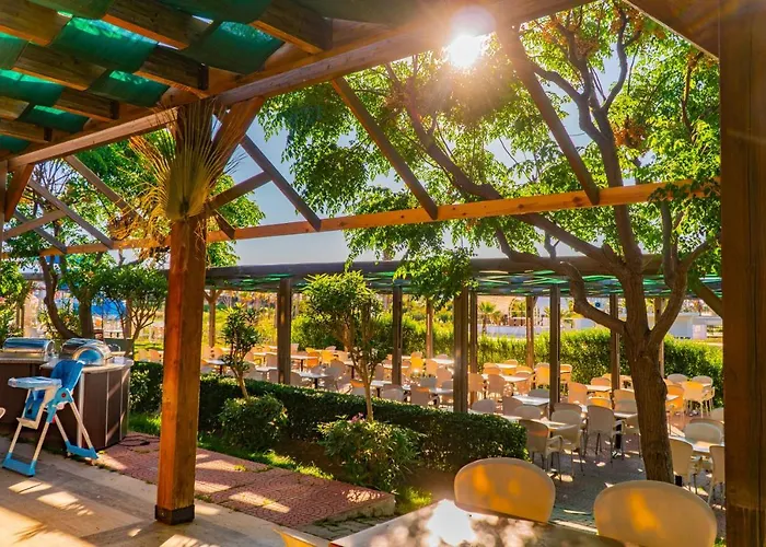 Royal Atlantis & Side