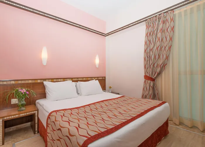 Royal Atlantis & Hotell 5*