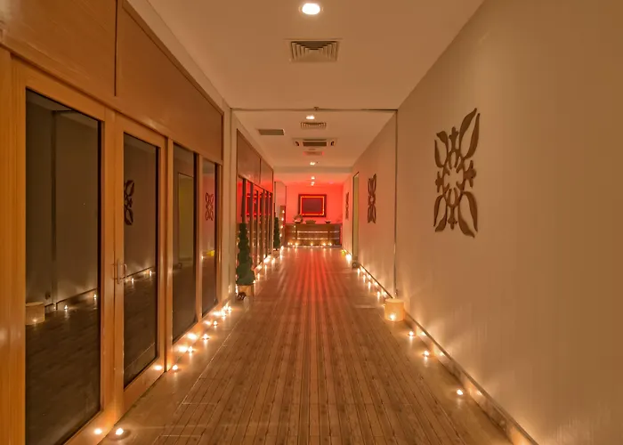 Royal Atlantis & Hotell 5*